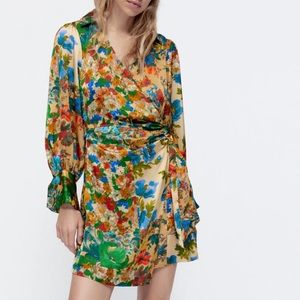 SOLD OUT ZARA FLORAL PRINT SATIN EFFECT DRESS
